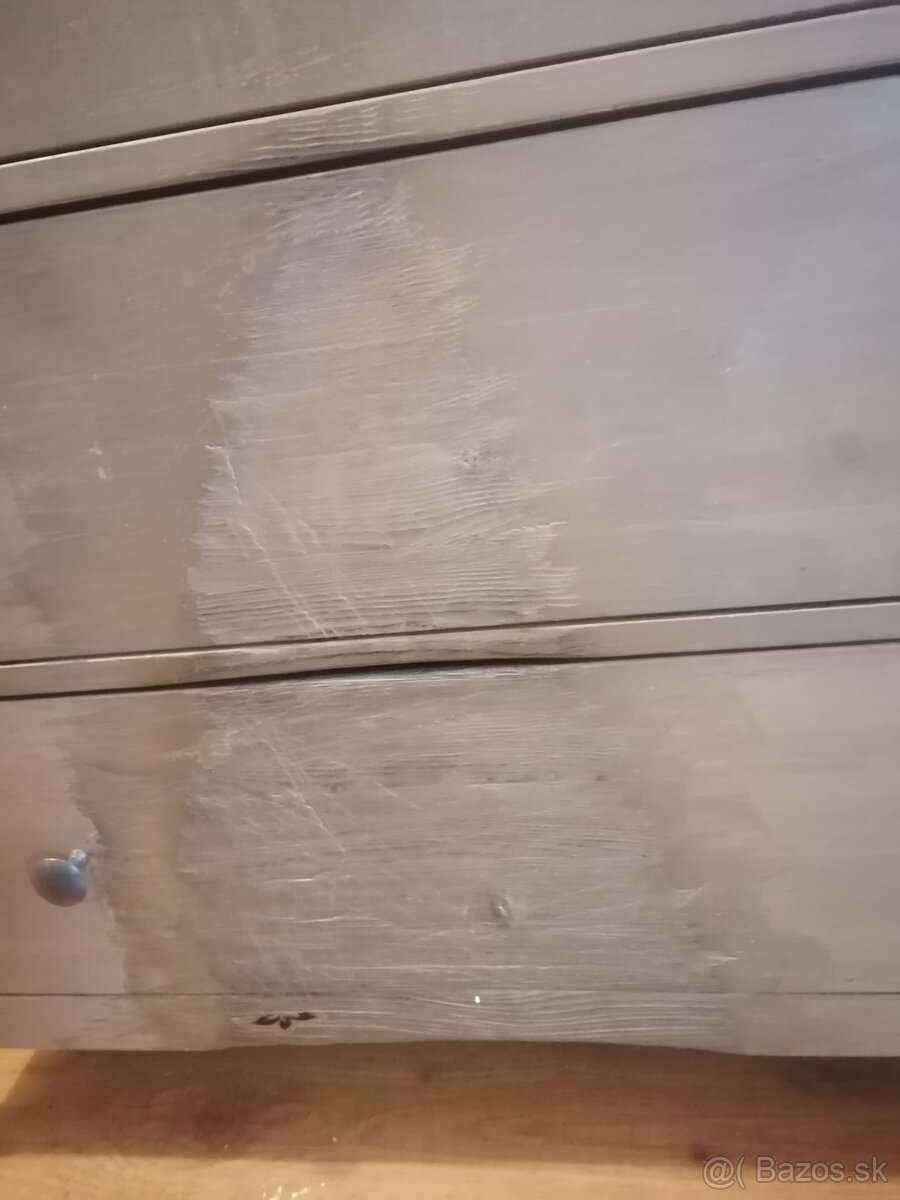 Komoda - 2