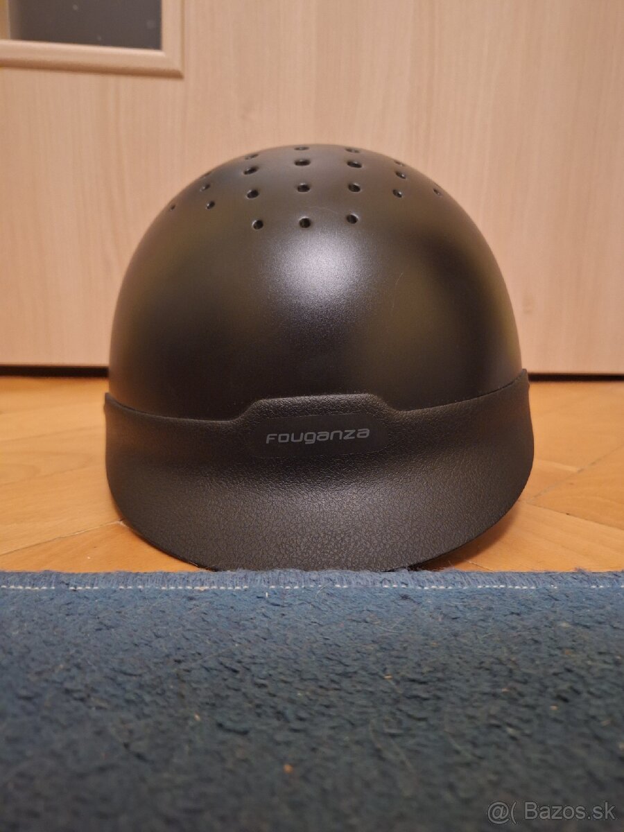 Jazdecká prilba a chapsy - 2