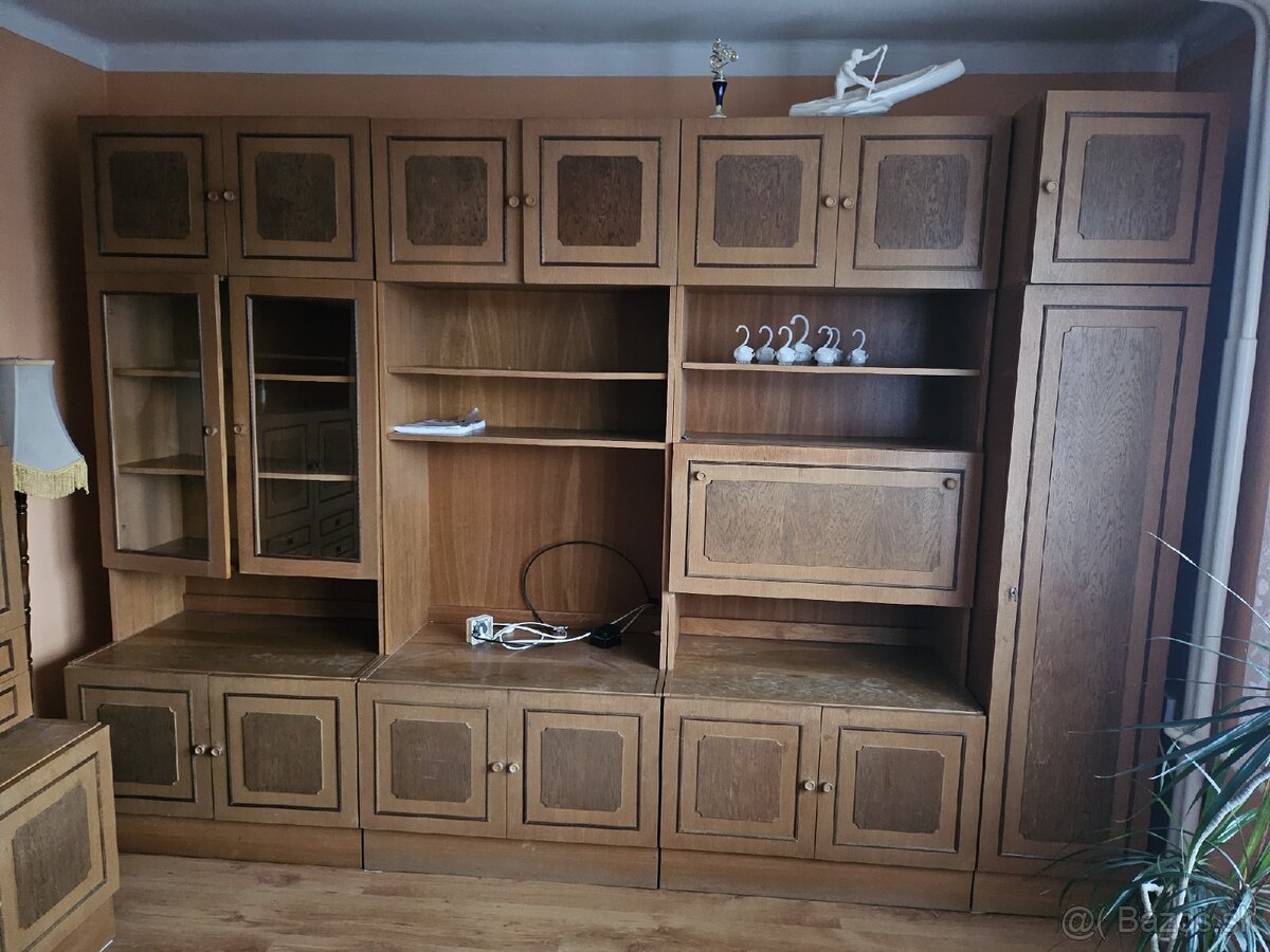 Retro obývacia stena. - 2