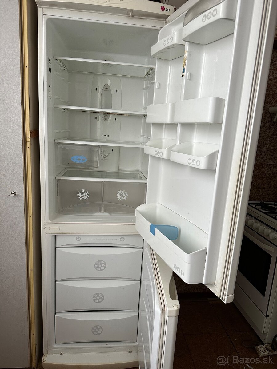 LG chladnicka s mraznickou - 2