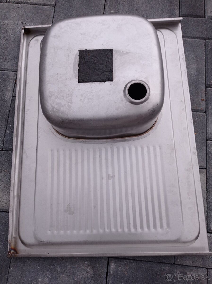 Nerezové umývadlo - 2