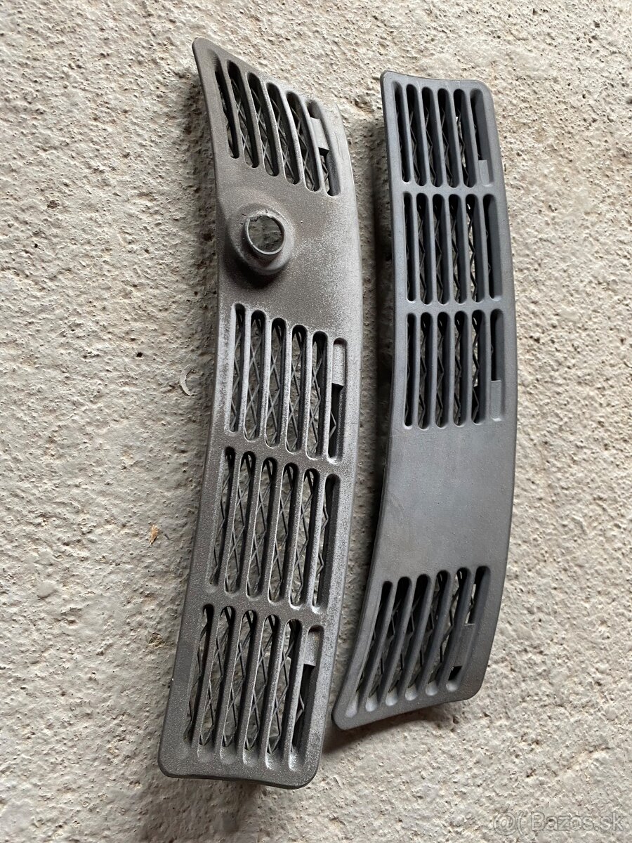 Bmw e30 krytky pod čelné sklo - 2