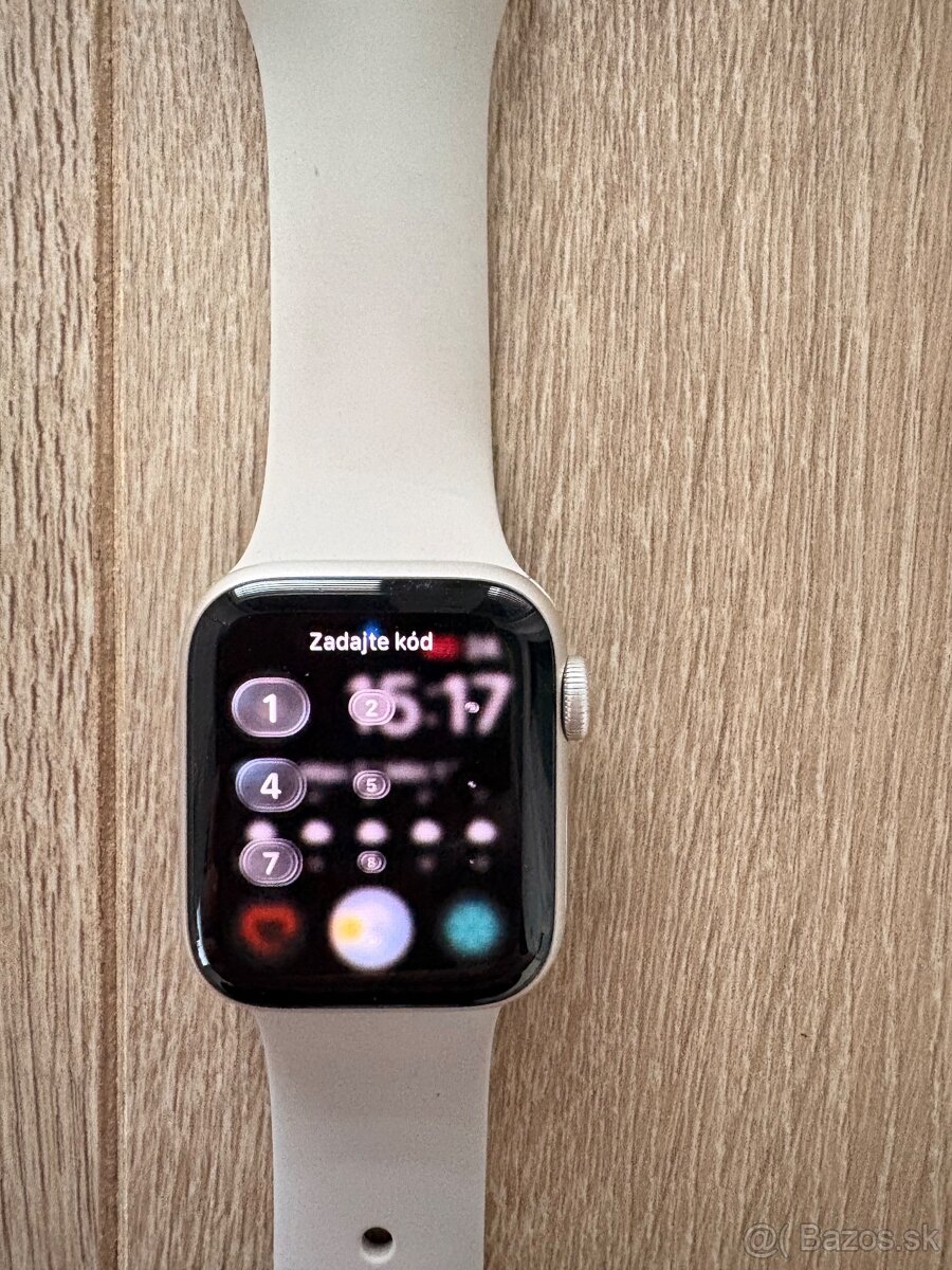Apple watch SE 2nd Gen 40mm - 2