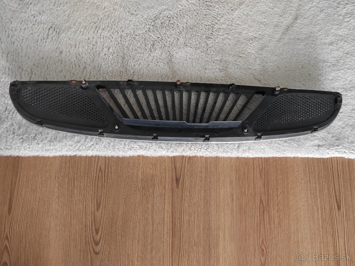 Daewoo Nubira predná maska - 2