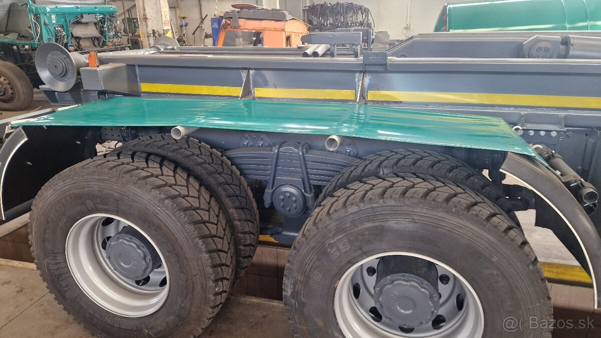 Predám zadné blatníky plachtové - 2