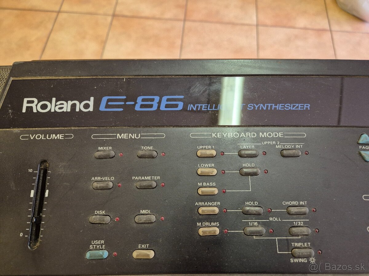 Roland E-86 - 2