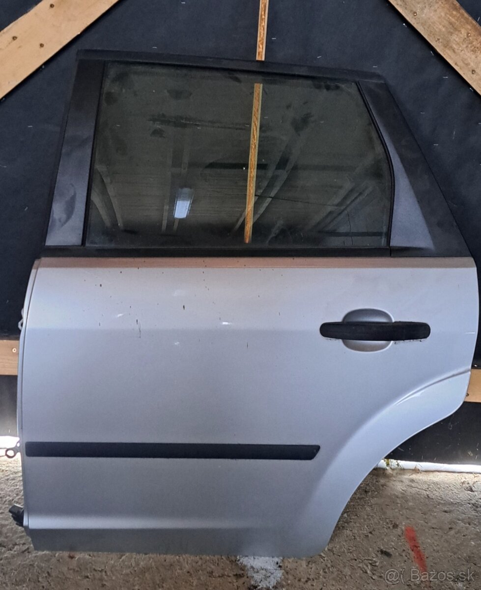 Predám dvere na Ford Focus 2 2004-2008 kombi - 2
