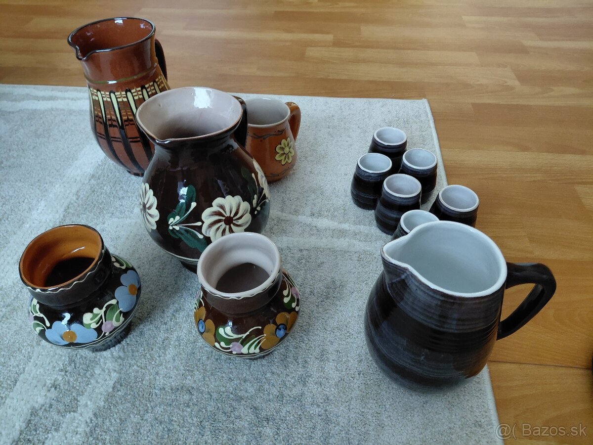Hlinené, porcelánové a drevené vázy, a iné. - 2