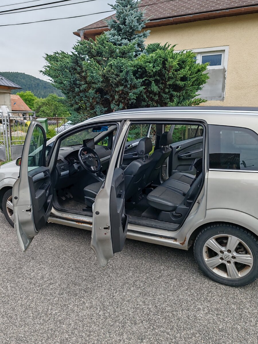 Opel Zafira b 1.9 cdti 88kw - 2