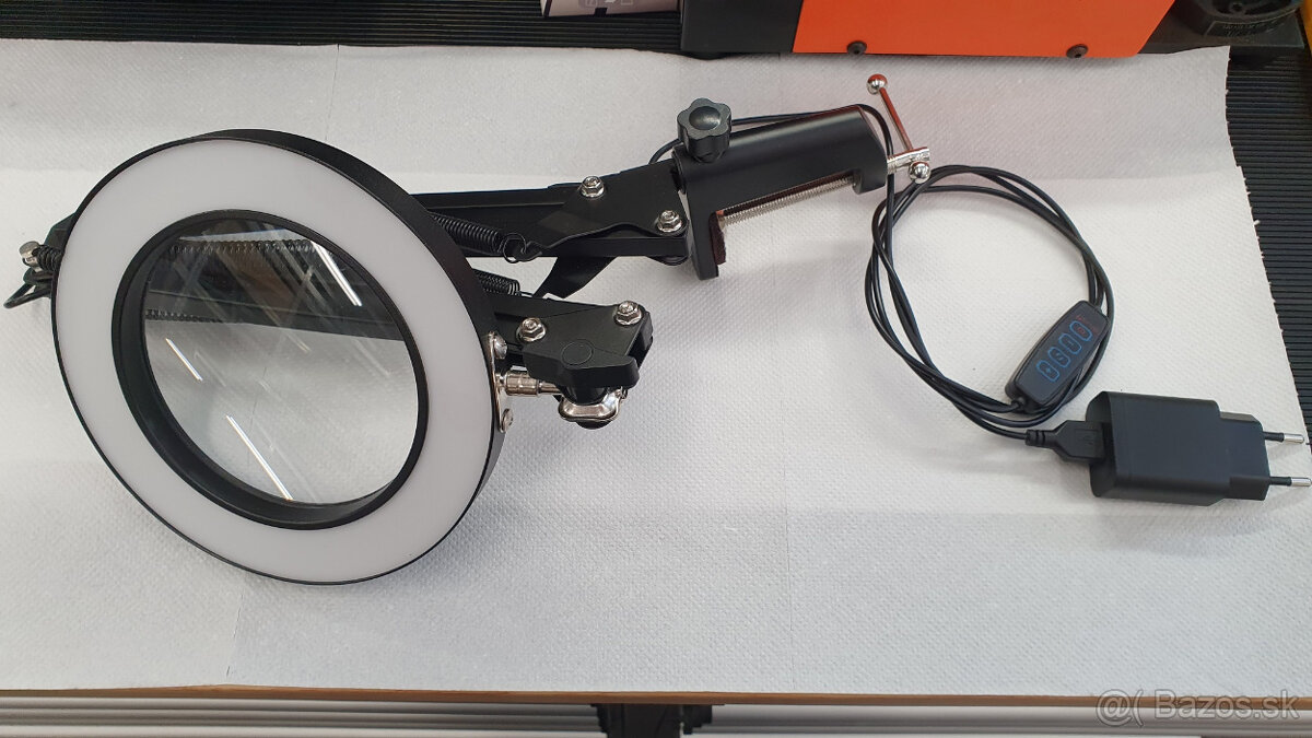Stolová LED lampa s lupou - 2