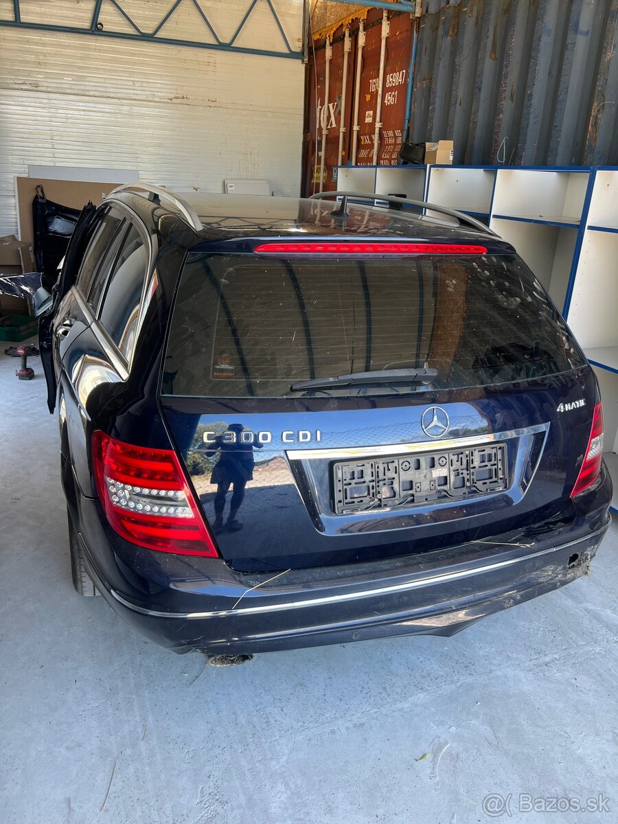 rozpredam mercedes w204 c300 2011 - 2