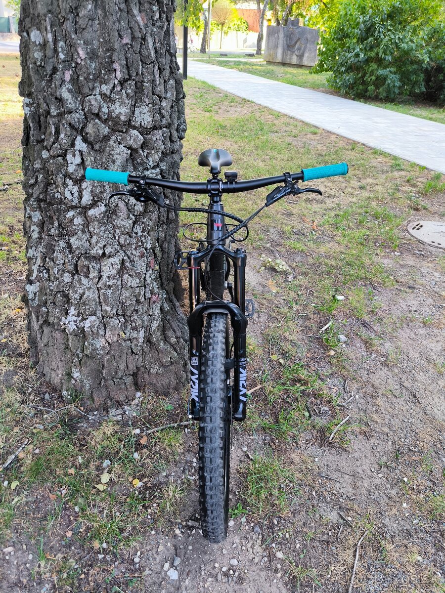 Santa Cruz Nomad V4 - 2