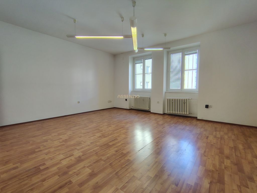 Veľkorysý administratívny priestor 260 m² - Odborárske námes - 2
