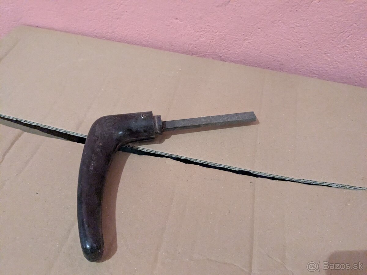 Retro bakelitová kľučka - 2