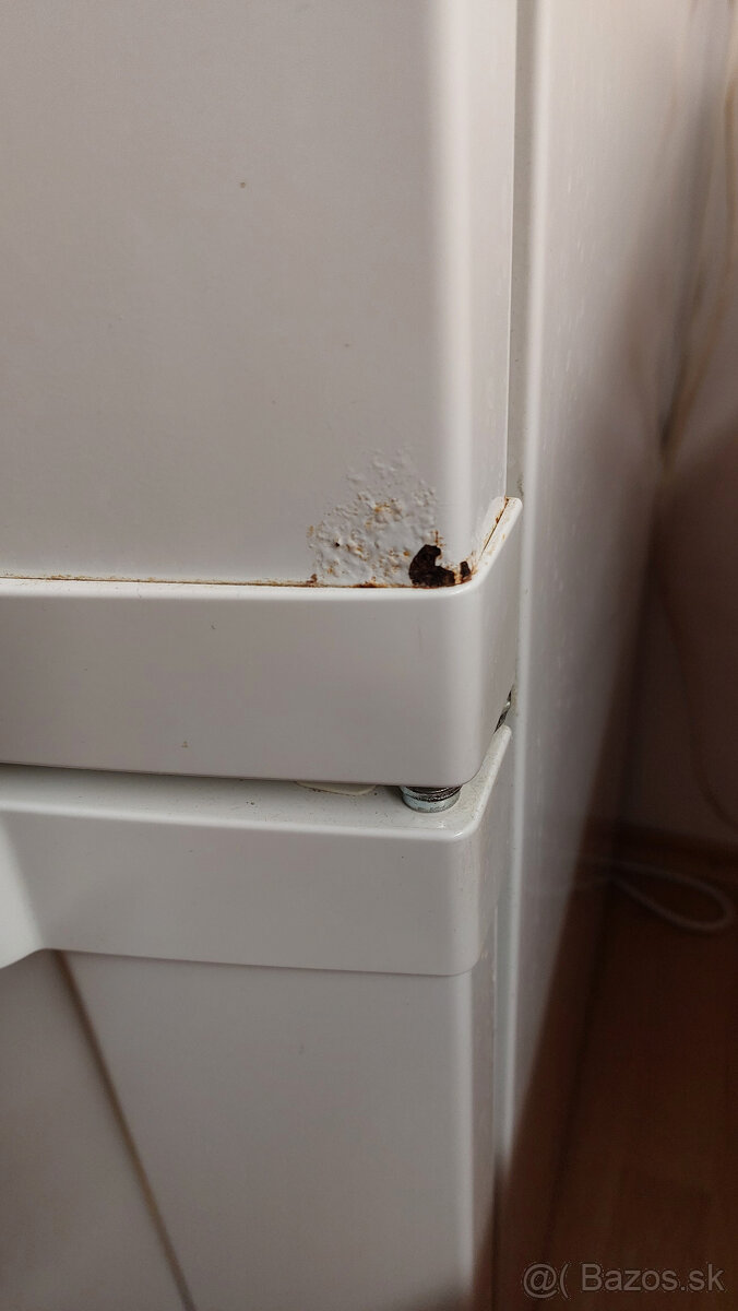 chladnička s mrazničkou - 2