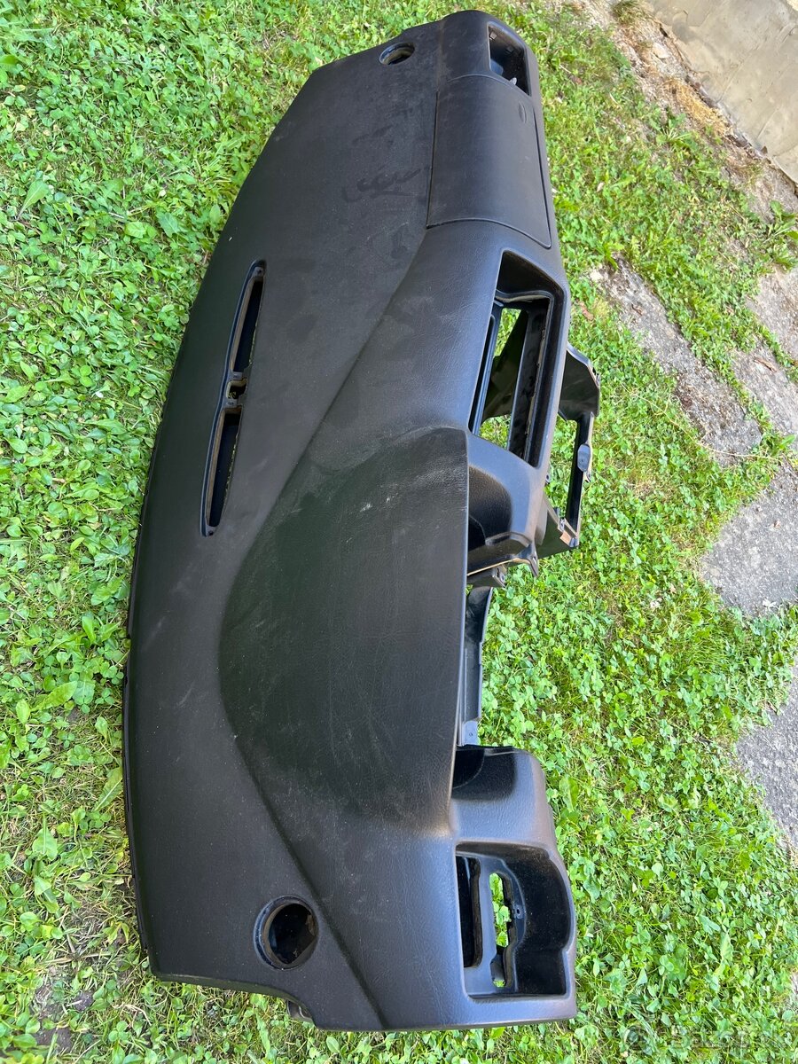 Palubná doska Golf 4 - 2