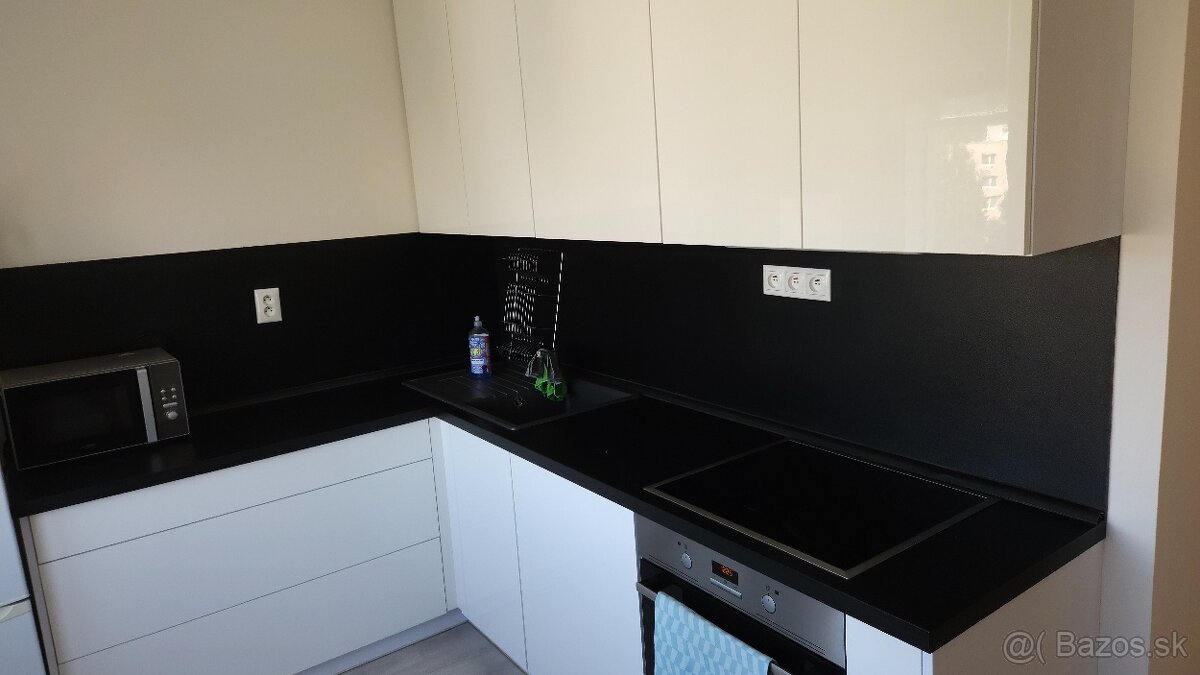 PRENÁJOM 1.IZBOVÝ BYT-STRED - 2