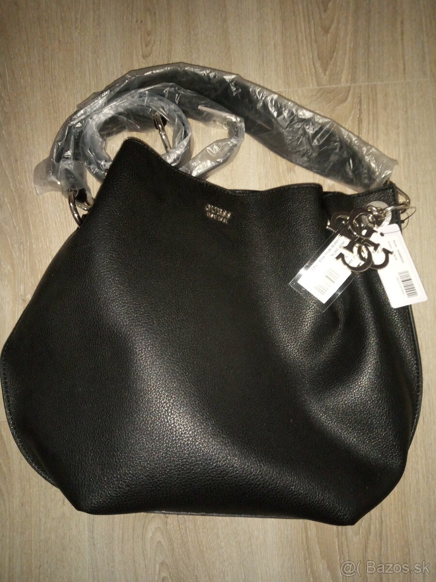 Predam ciernu kabelku Guess - 2