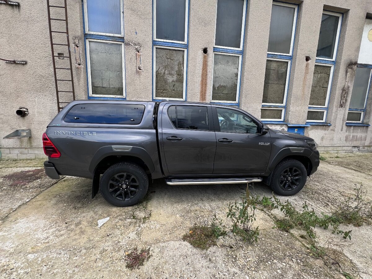 TOYOTA HILLUX 2.8 D