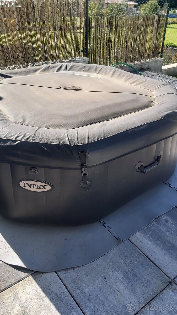 Nafukovacia vírivka . - 2