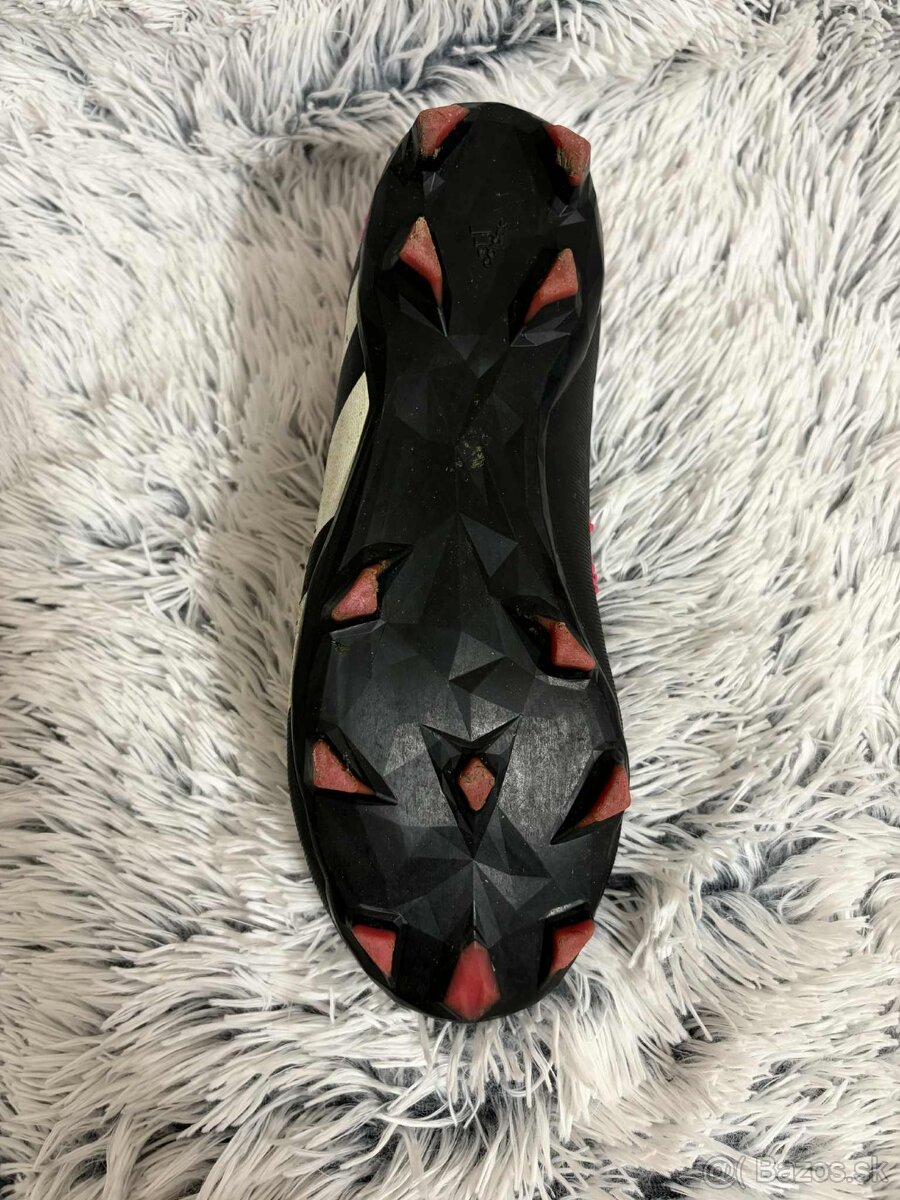 Kopačky adidas Predator Accuracy 2 trieda - 2