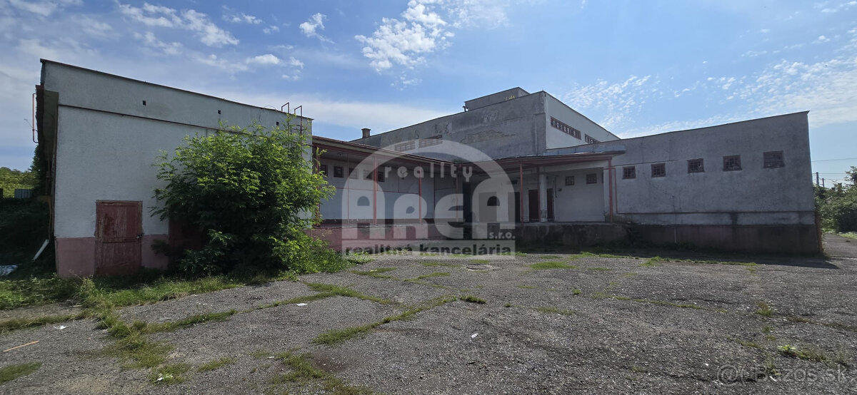 Obchodné centrum v obci Trhovište - 2