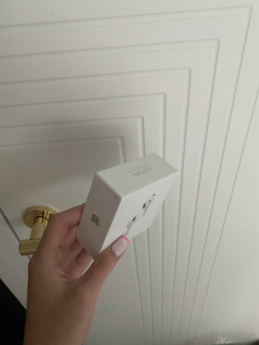 Apple AirPods 4 ANC - 2