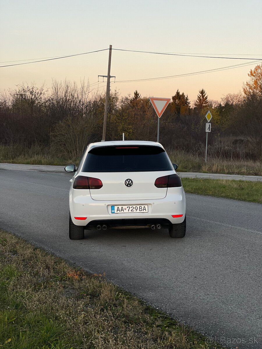 Volkswagen Golf 2.0 CrTDI 103 kW - 2