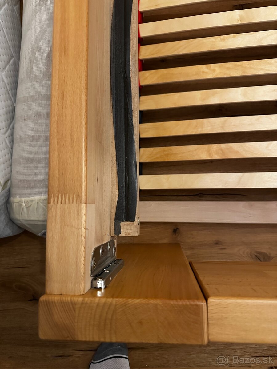Posteľ z masívu - 2