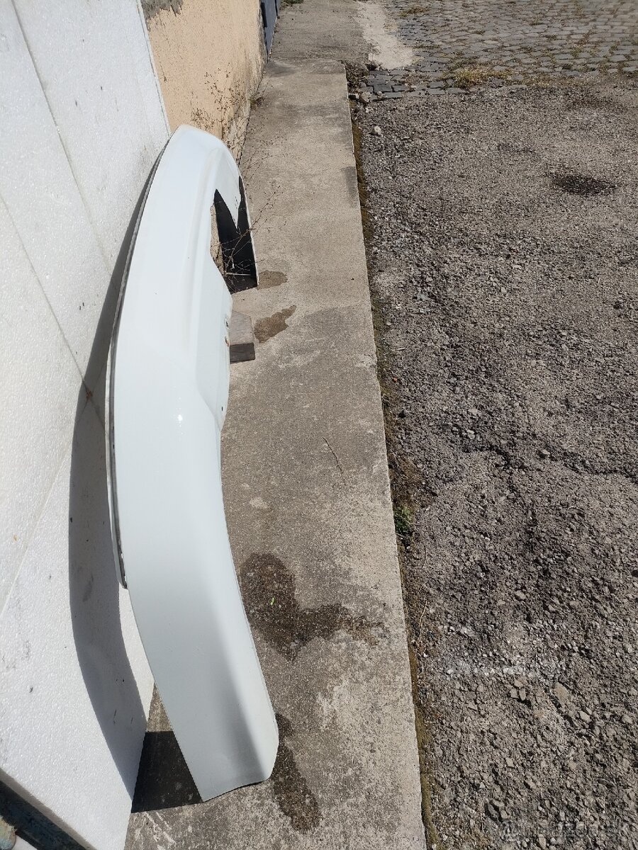 Ford mondeo mk5 zadny podnaraznik - 2