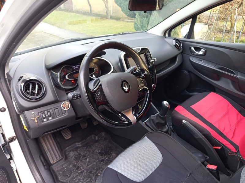 Predám Renault Clio r.v. 2016 , 39 964km - 2