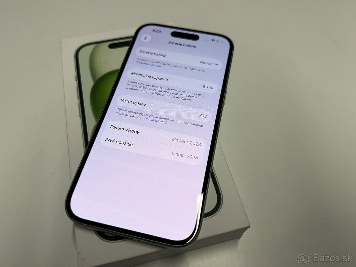 iPhone 15 – 128 GB, zelený - 2