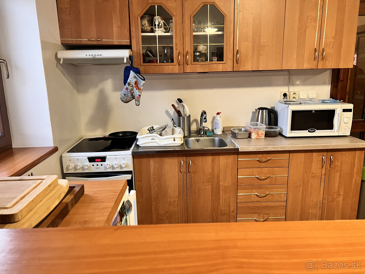 Prenajmeme 4-izbový byt v centre, 110m2 s balkónom - 2