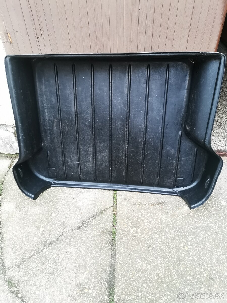 Hyundai terracan plastová vanička do kufra. - 2