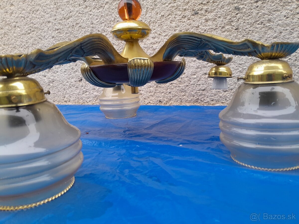 Historický mosadzný luster. - 2