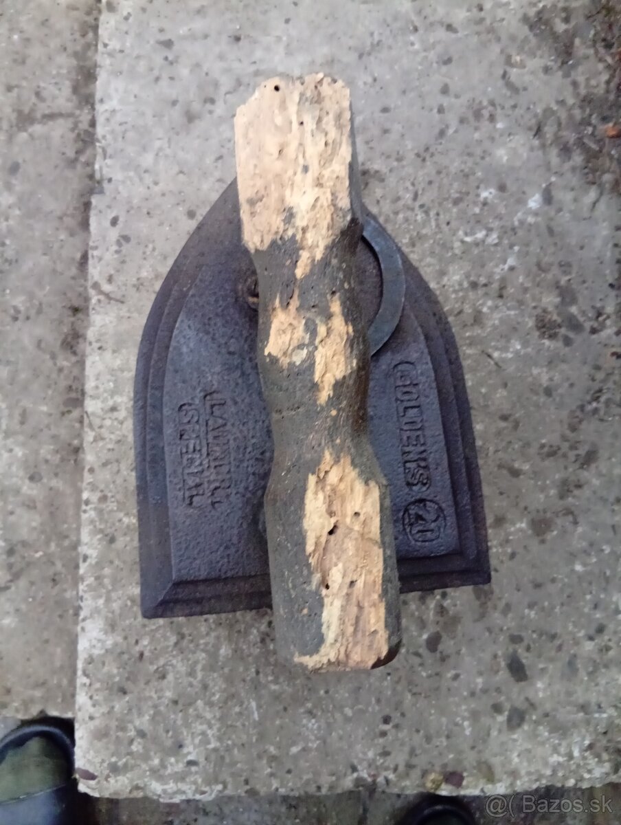 Predám tuto staršiu žehličku - 2