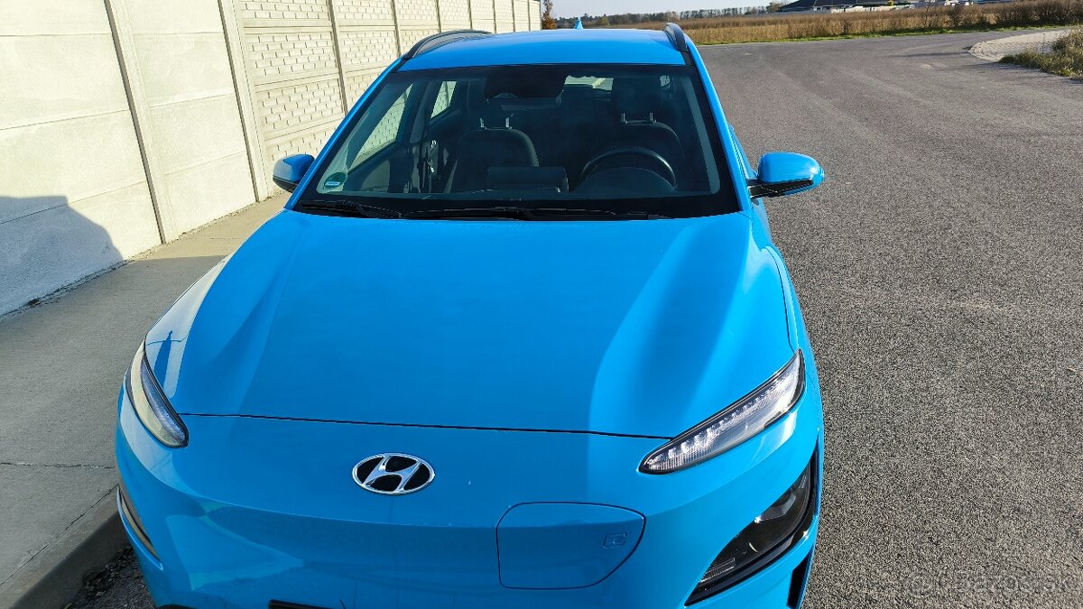 Hyundai Kona Electric 100 kW, 136 koni, 23 439 km, Top stav - 2