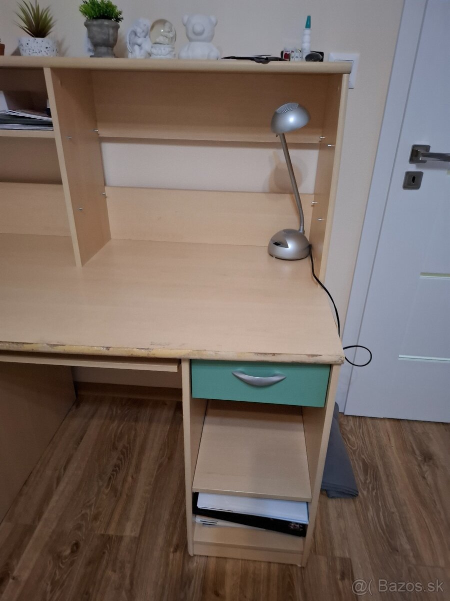 Pisaci stol - 2