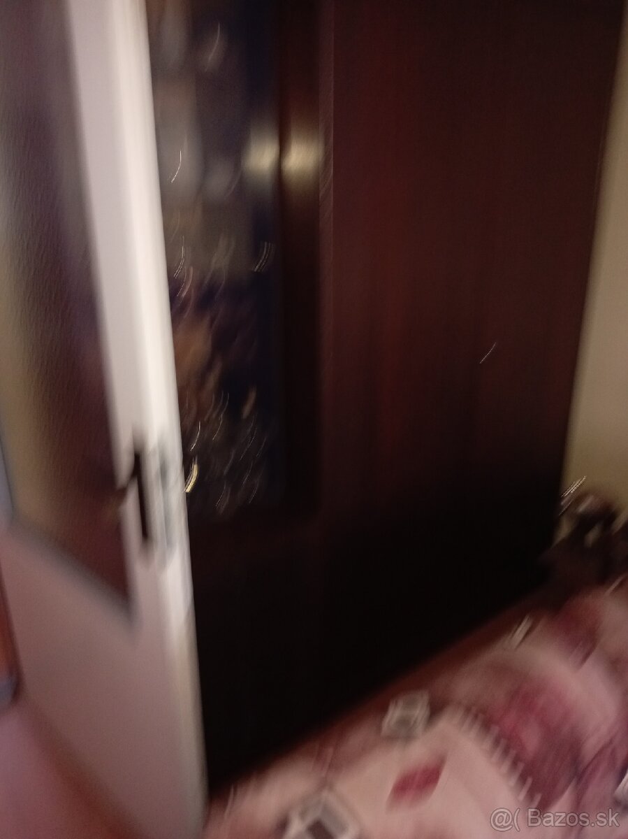 Veľké skrine všetko 20€ - 2