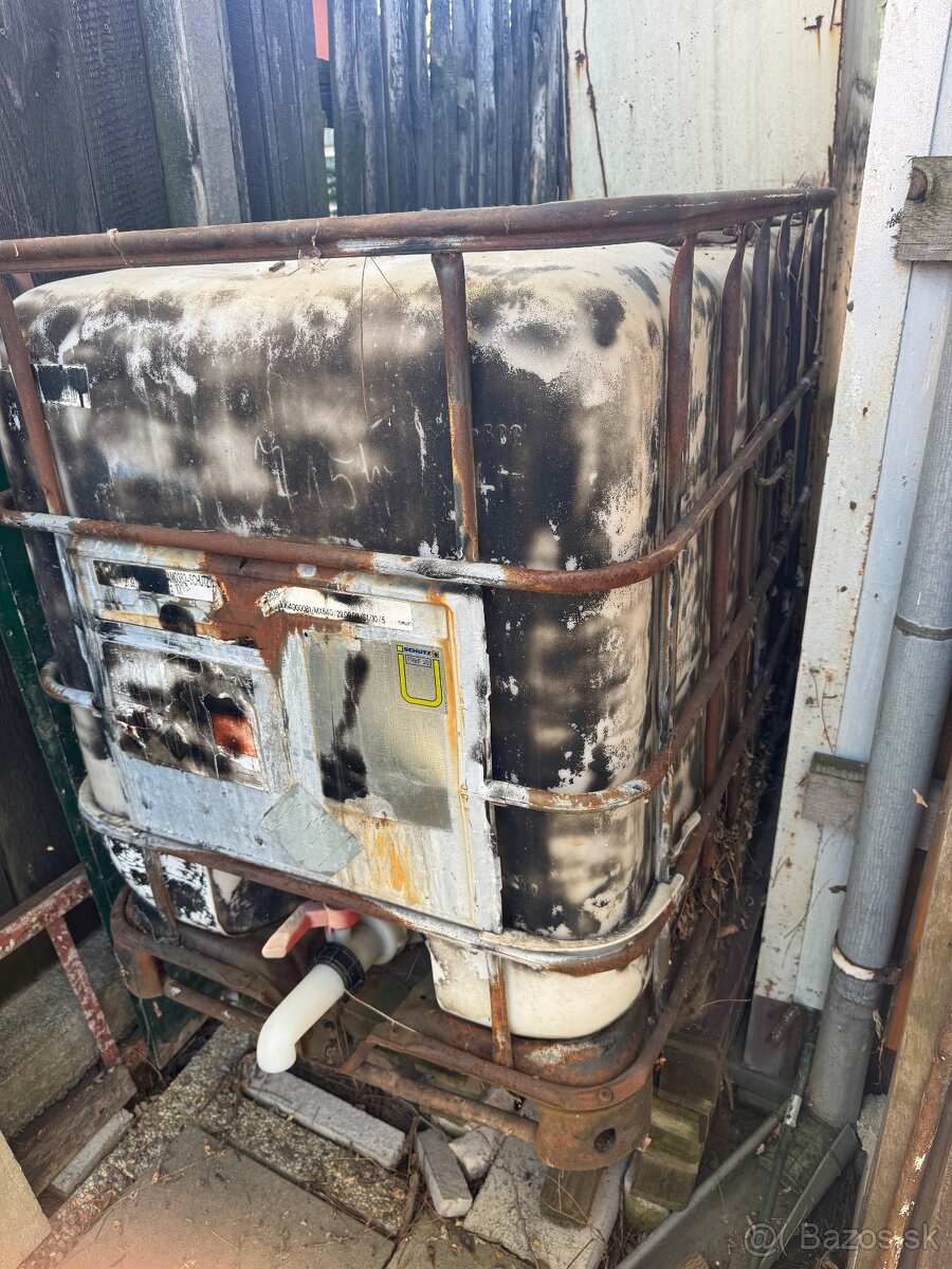 Predam plastovu IBC nadrz - 2
