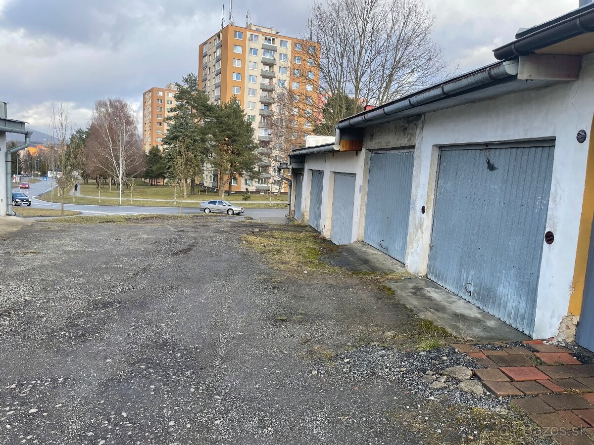 Garáž Tačevská - 2