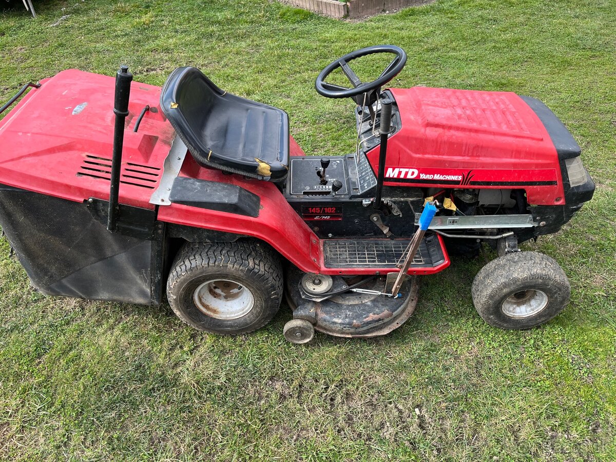 Traktorová kosačka MTD - 2