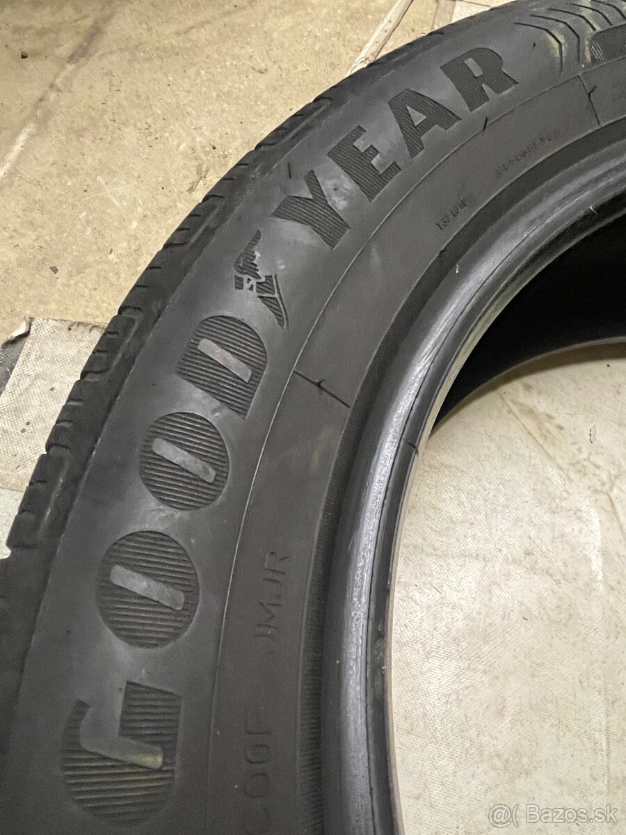 Goodyear 205/55 R16 letné - 2