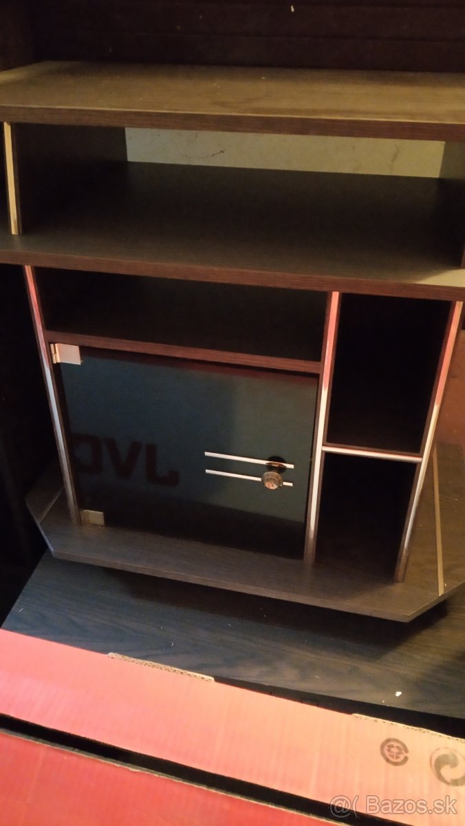 Tv stolík - 2