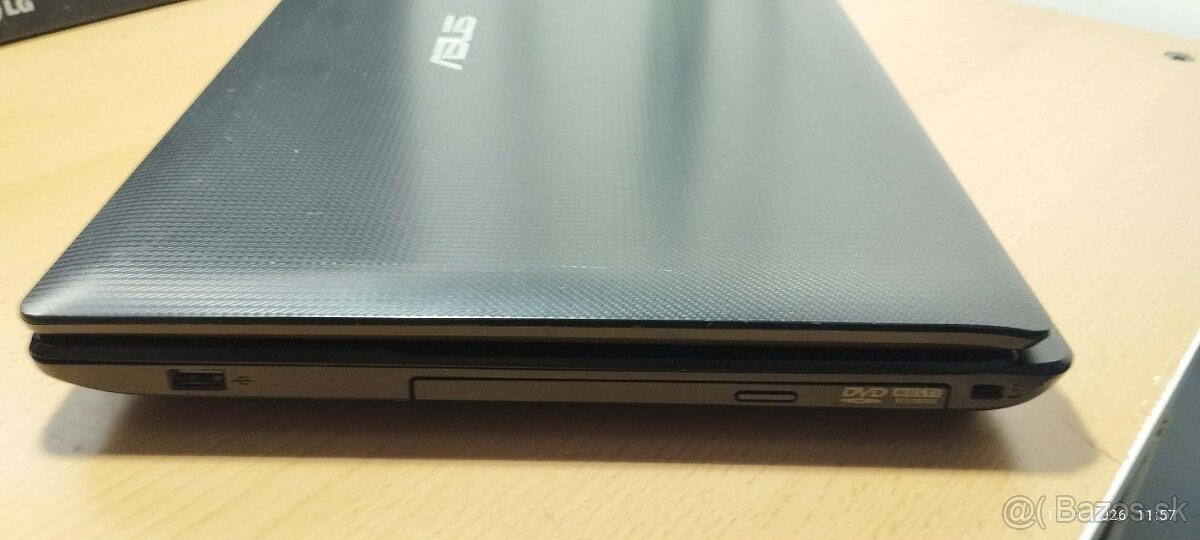 Asus X54C - 2