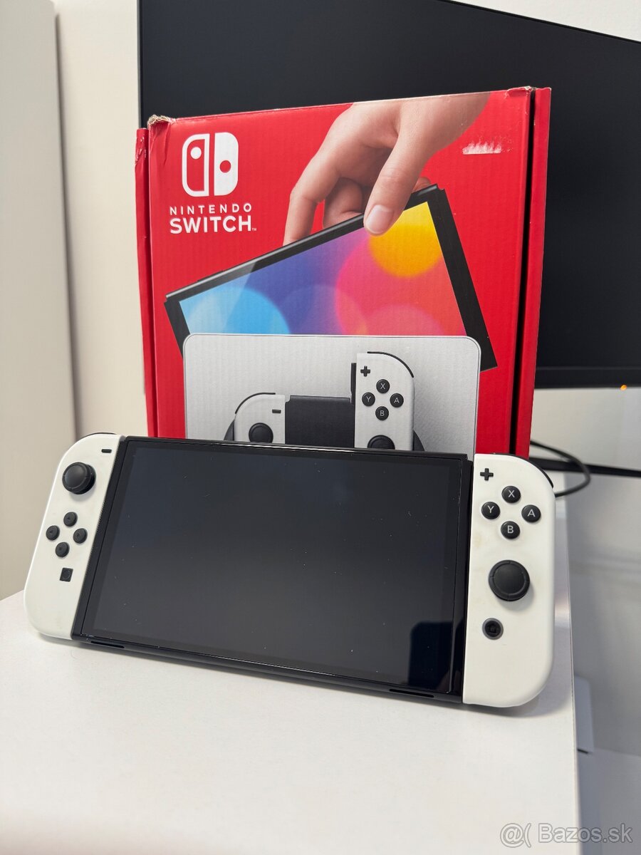 Nintendo switch oled v záruke - 2