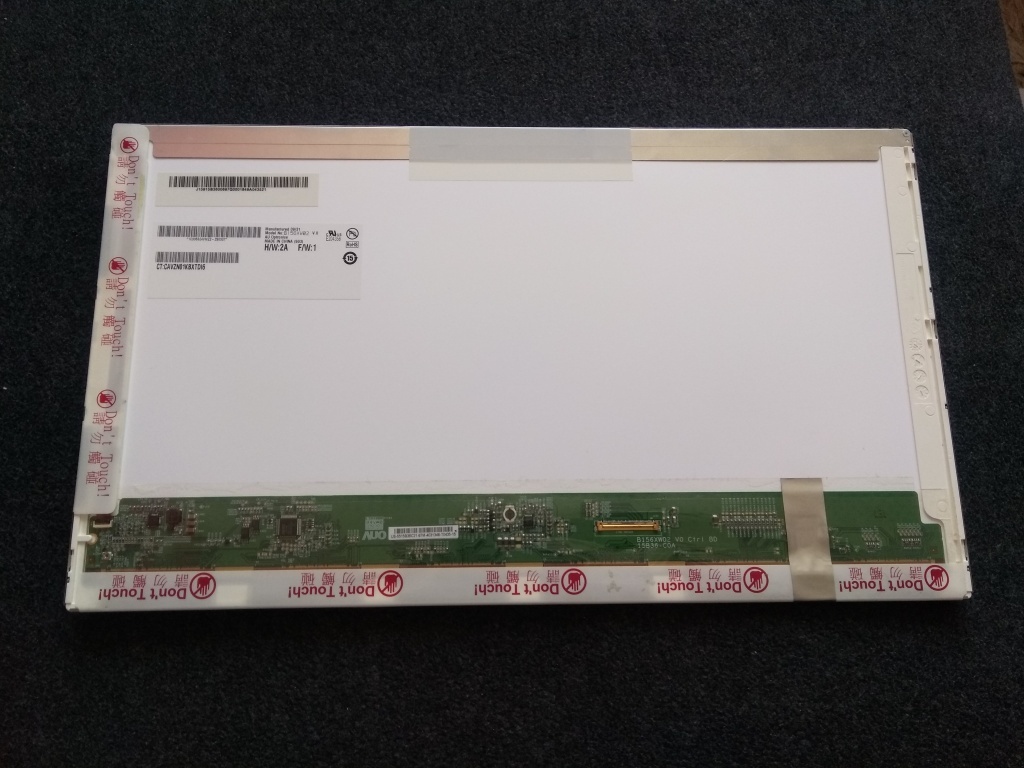 predám 15.6" LED displej B156XW02 , nap. vpravo - 2