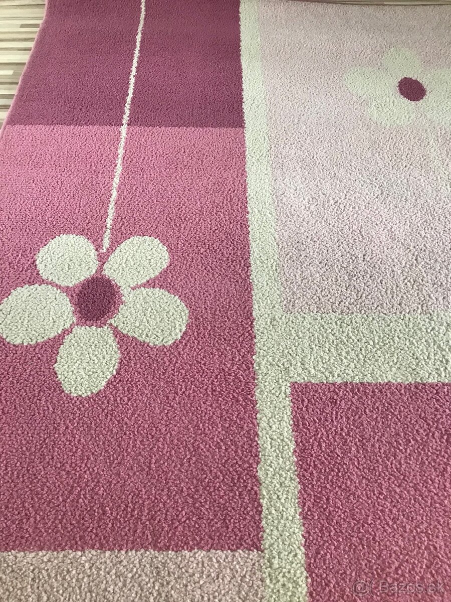 Predám pekný kvalitný koberec - 2