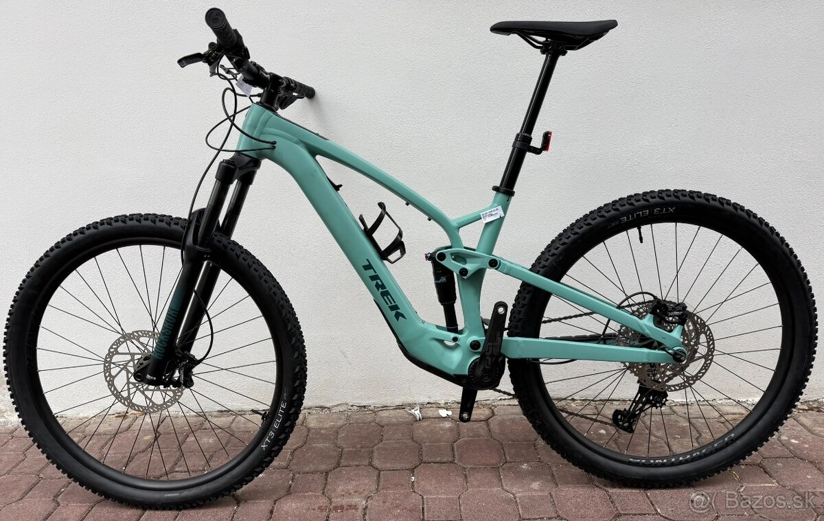 Celoodpruženy elektrobicykel Trek Fuel EXe Alloy 5 - 2