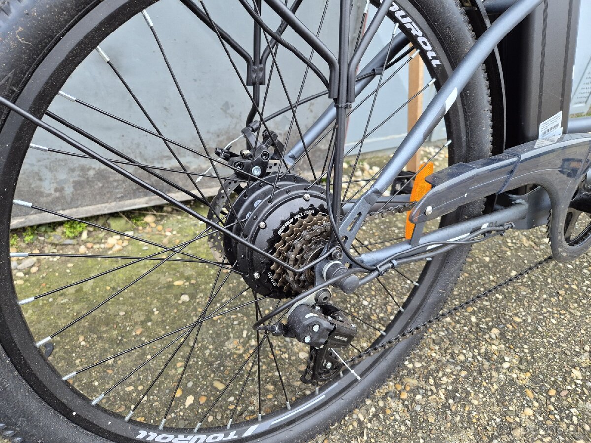 Nový Zánovný, elektrobicykel - 2